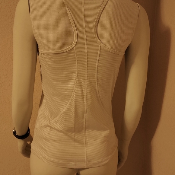 Nike top size xs new without tags - Picture 2 of 4